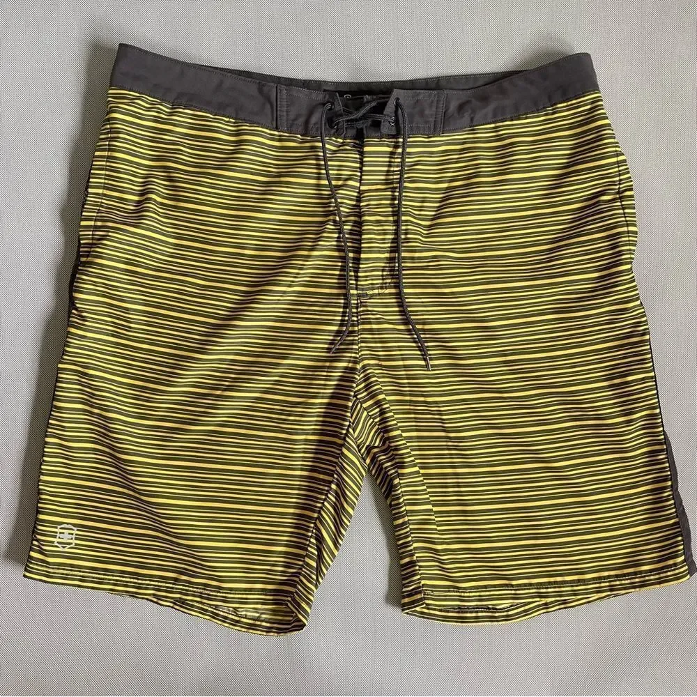 VICTORINOX Gray Yellow Striped Swim Board Shorts Men’s Size XL